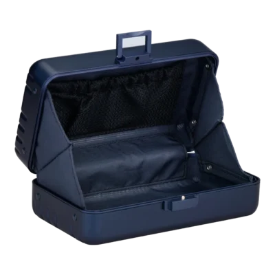 lufthansa-aluminium-collection-business-class-edition-amenity-kit-blue-4.webp Lufthansa Aluminium Collection Business Class Edition Amenity Kit ブルー 1774138(内装)
